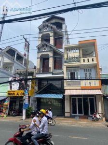 Bán Nhà 1 Trệt 3 Lầu Mặt Tiền Lý Thường Kiệt P4 Mỹ Tho